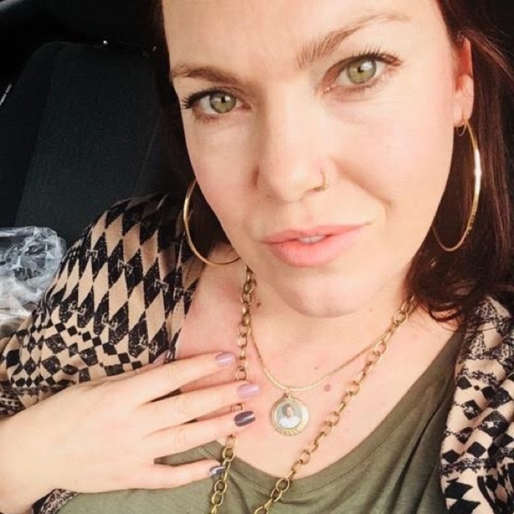 Meet your Posher, Hollie